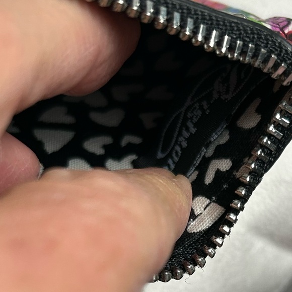 Brighton Fashionista Love Bouquet Wallet Card & Coin Holder with Strap Leather - Picture 6 of 10